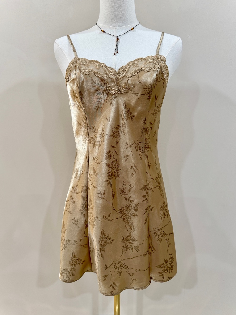 Vintage Y2K Victoria’s Secret Champagne Gold Satin Floral Lace Slip Dress XS